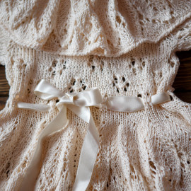 Hand Knitted Dress with lace collar Size 18 months Height 86 cm