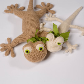 Gift crocheted Lizard White funny reptile