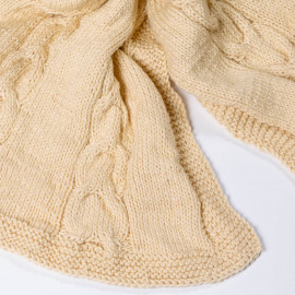 Swaddling blanket for newborns, hand knitted